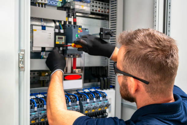 Best Affordable Emergency Electrician  in Fort Thompson, SD